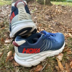 MAKE AN OFFER!! 🔥 Mens; Hoka Size 12 M Clifton 6; Used ; good condition